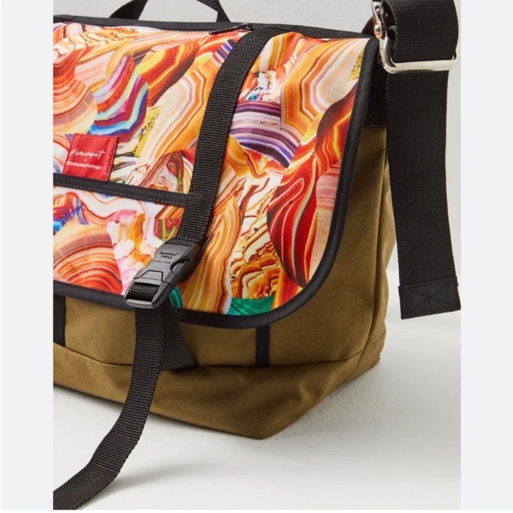 FREE PEOPLE x MANHATTAN PORTAGE Messenger Bag - Picture 2 of 14